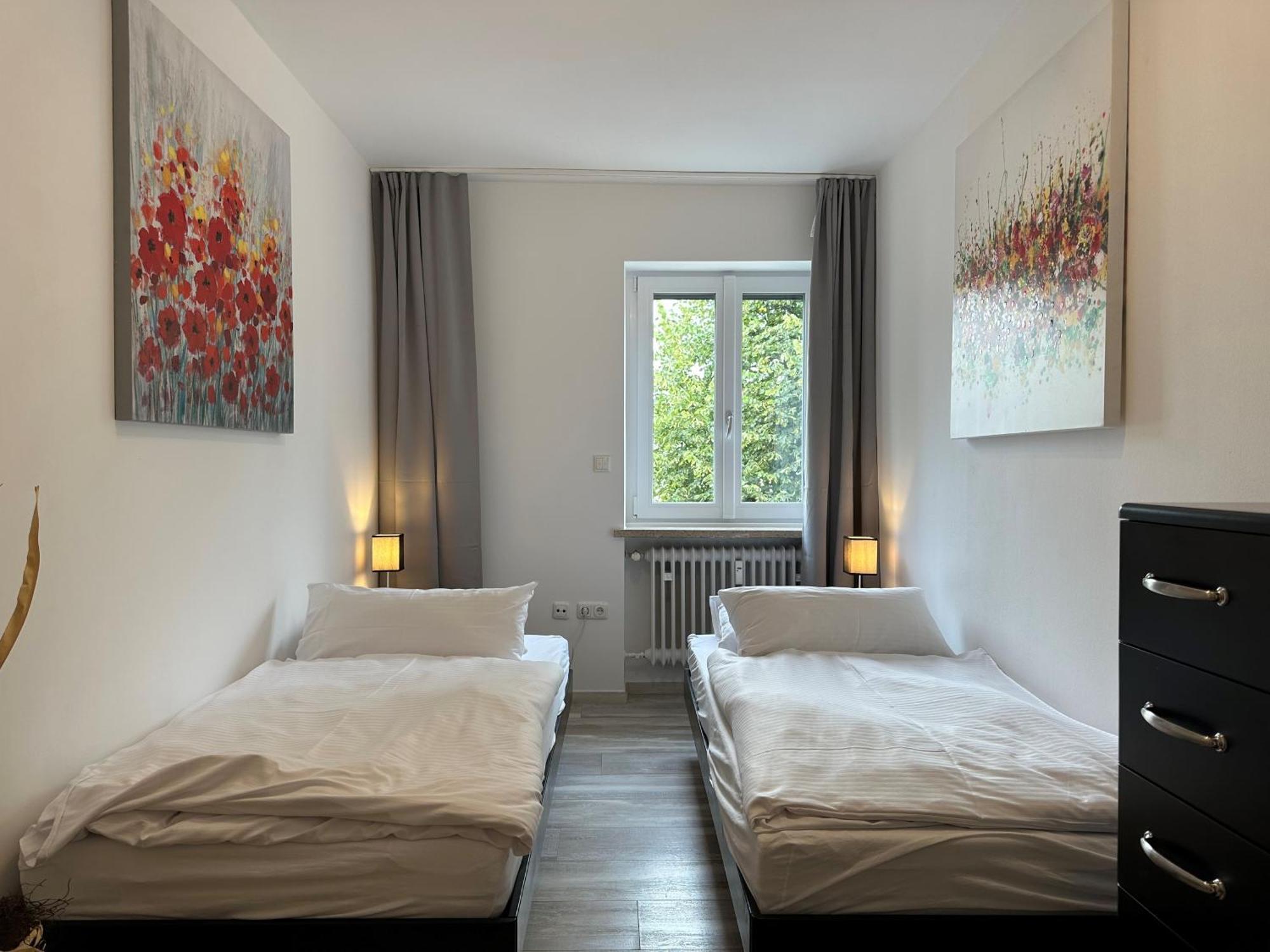 Mm Lodge - Apartments In Innenstadtlage Mit Parkplatz Augsburg Eksteriør bilde