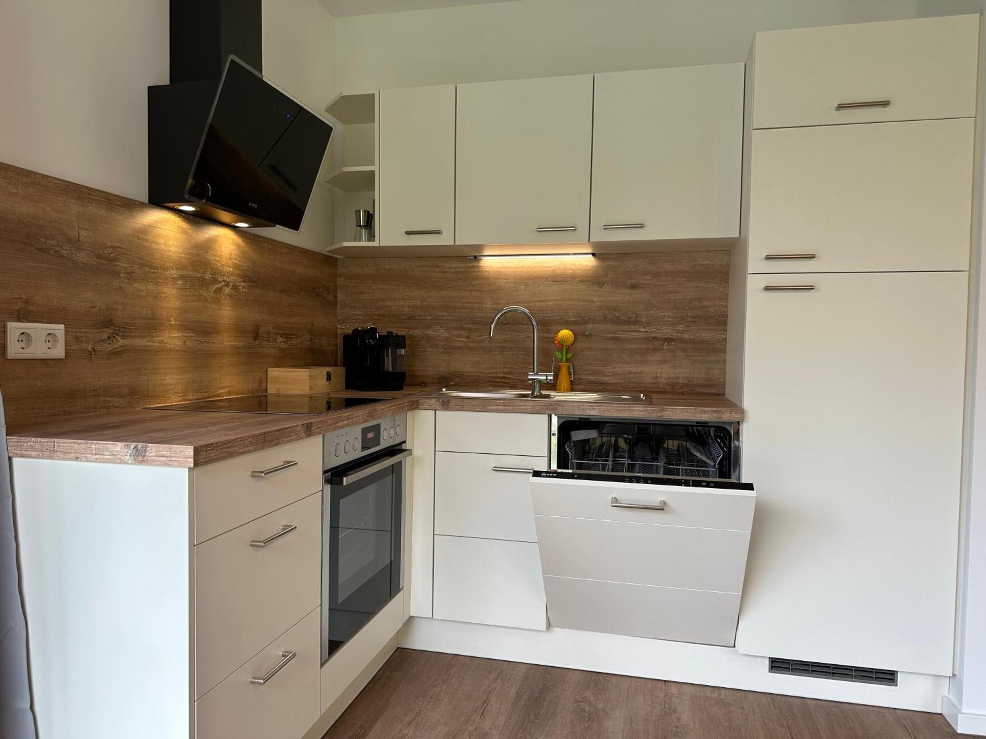 Mm Lodge - Apartments In Innenstadtlage Mit Parkplatz Augsburg Eksteriør bilde